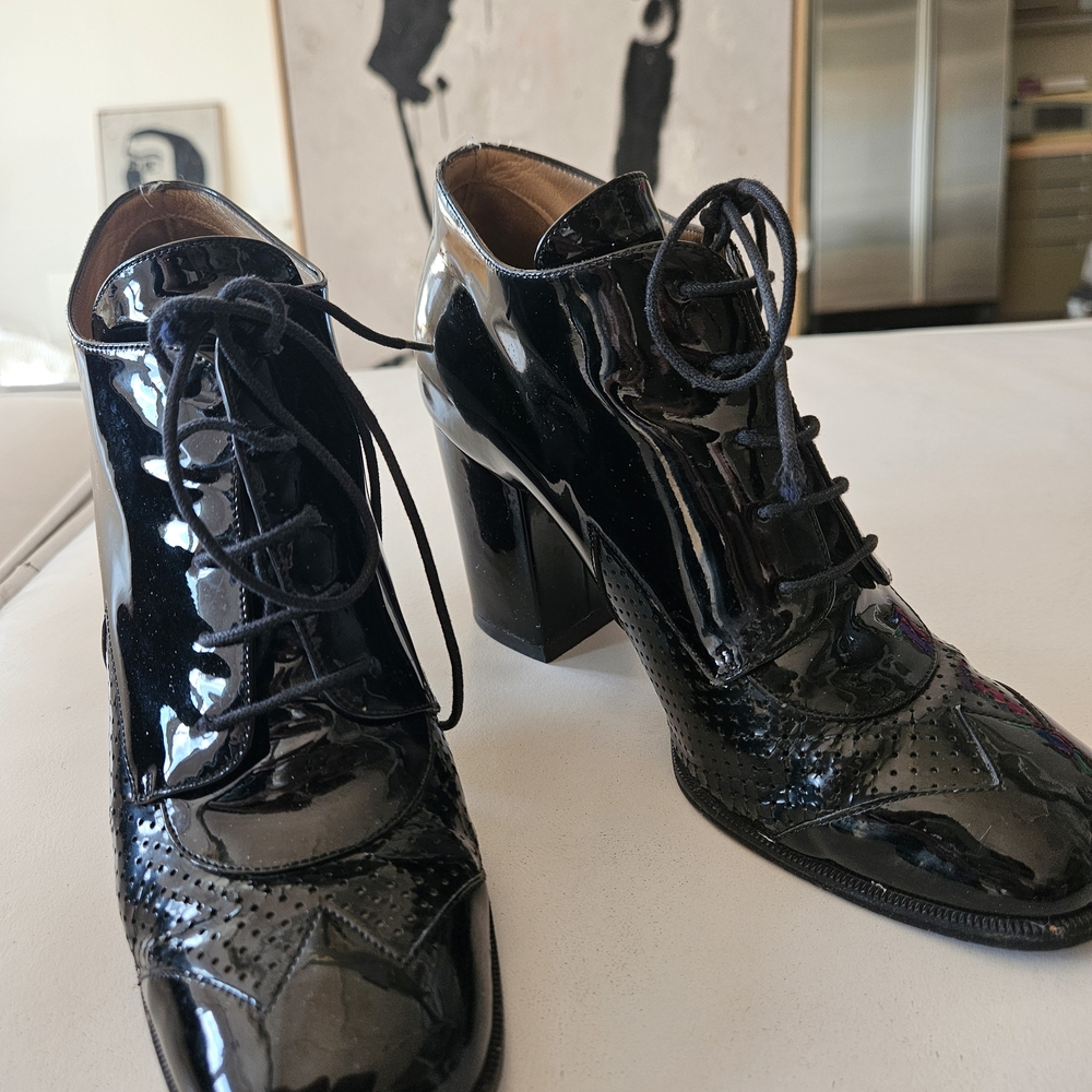CHANEL Glossy Black Patent Lace-Up Ankle Booties Heels